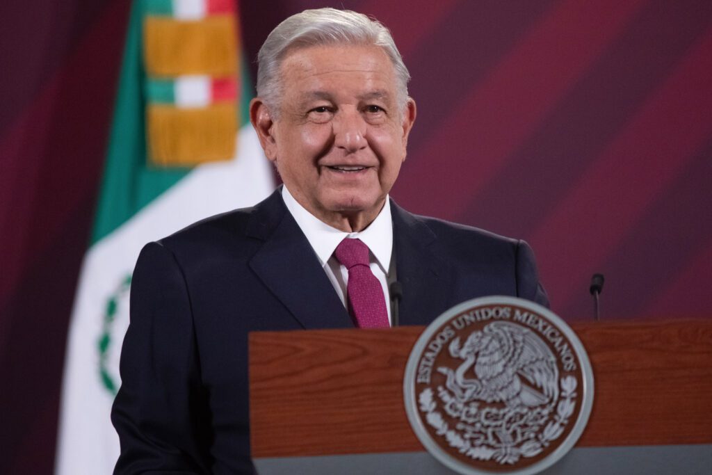AMLO afirmó que el ejército ha cometido errores por órdenes de autoridades civiles