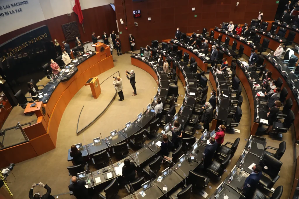 El Senado de México autoriza el ingreso de militares de EE.UU.