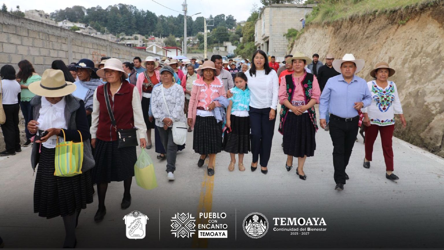 Entrega Berenice Carrillo otras dos calles pavimentadas en Jiquipilco el Viejo Centro